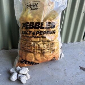 Salt & Pepper Pebbles - 20kg